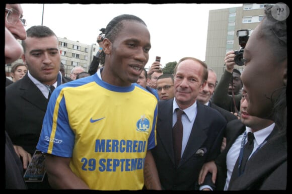 Dider Drogba, Olivier Rey et Rama Yade le 29 septembre 2010 à Levallois pour l'inauguration du stade Didier Drogba