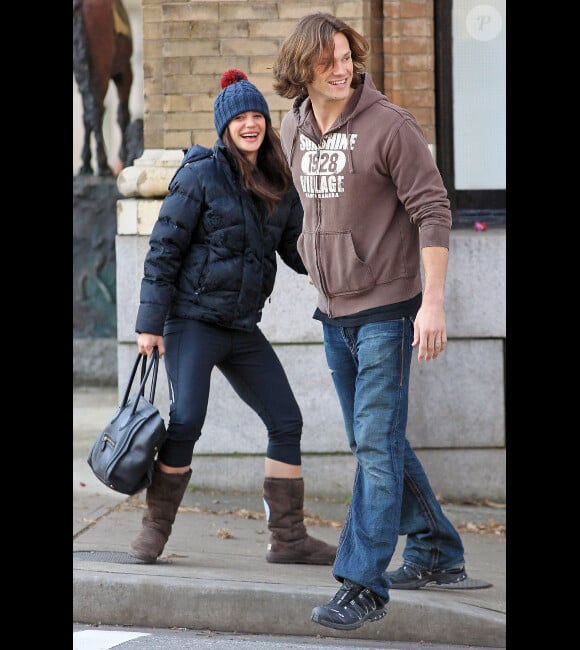 Jared Padalecki et sa femme Genevieve en décembre 2011 à Vancouver