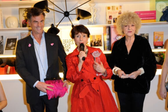 Bruno Gaccio et Elisabeth Reynaud lors du Prix Bel Ami à l'hôtel Bel Ami le 22 mars 2012 à Paris 