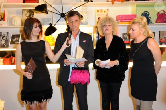 Diane Ducret, Bruno Gaccio, Elisabeth Reynaud et Isabelle Alexis lors du Prix Bel Ami à l'hôtel Bel Ami le 22 mars 2012 à Paris 