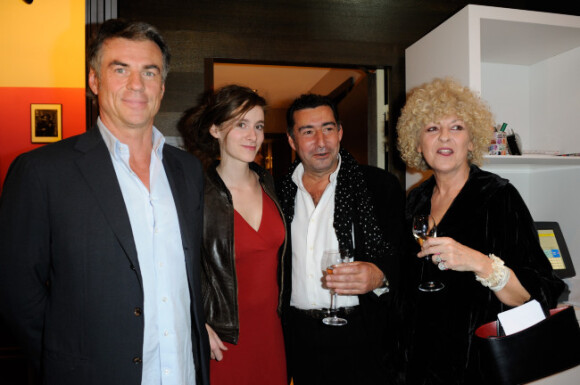 Bruno Gaccio, Emilie de Turckheim et Elisabeth Reynaud lors du Prix Bel Ami à l'hôtel Bel Ami le 22 mars 2012 à Paris 