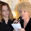 Virginie Despentes et Elisabeth Reynaud lors du Prix Bel Ami à l'hôtel Bel Ami le 22 mars 2012 à Paris 