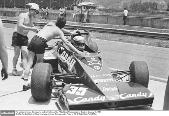 Ayrton Senna en essais à Rio en 1983. La Toleman TG-184-2 à bord de laquelle Ayrton Senna s'était révélé en 1984 au Grand Prix de Monaco sera mise en vente aux enchères par Silverstone Auctions le 16 mai 2012.