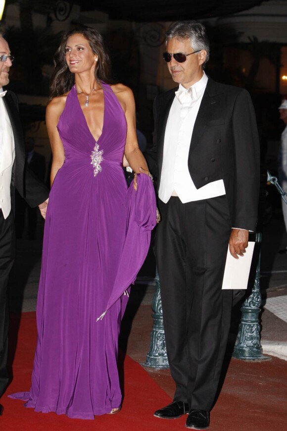 Andrea Bocelli et Veronica Berti le 2 juillet 2011 au mariage d'Albert et Charlene de Monaco. Leur premier enfant, Virginia, est né le 21 mars 2012.