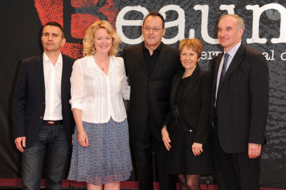 Jean Reno et le jury spécial Police lors du festival international du film policier de Beaune - 29 mars 2012