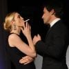 Ce n'est plus sur les plateaux de tournages mais sur les podiums que Kelly Rutherford et Matthew Settle forment un très joli couple. New York, le 2 avril 2012.