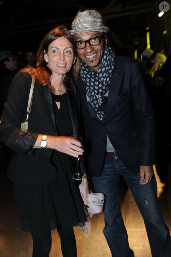 Manu Katché et son épouse à la soirée Nicolas Feuillate, à Paris. Avril 2012