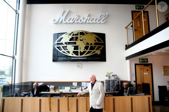 Jim Marshall, le fondateur de Marshall Amplification, est mort le 5 avril 2012 à 88 ans.