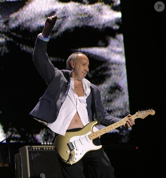 Pete Townshend (photo) avait encouragé dans sa vocation Jim Marshall au début des années 1960. Jim Marshall, le bien-nommé Father of Loud qui créa Marshall Amplification et révolutionna la face du rock, est mort le 5 avril 2012 à 88 ans.