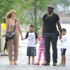 Heidi Klum et Seal, avec leurs enfants, en été 2011.
