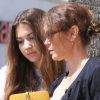 Teri Hatcher et sa fille Emerson font un supermarché à Los Angeles, le 6 avril 2012