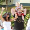 Boris Becker, sa femme Lilly Kerssenberg et leur petit Amadeus le 9 avril 2012 à Miami