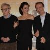 Jesse Eisenberg, Roberto Benigni, Woody Allen et Penélope Cruz lors du photocall de To Rome With Love à Rome, le 13 avril 2012.