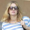 EXCLU. Drew Barrymore, enceinte, se promène avec son fiancé Will Kopelman dans les rues de Los Angeles le 10 avril 2012