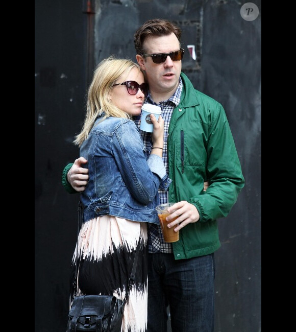 Olivia Wilde et son petit ami Jason Sudeikis : moment romantique dans les rues de Manhattan le 14 avril 2012 à New York