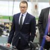 Le prince Daniel de Suède en visite chez Volvo à Göteborg le 12 avril 2012.