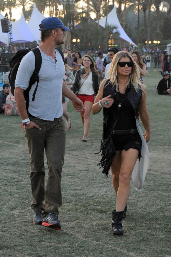 Fergie et Josh Duhamel sur la pelouse du festival de Coachella le 15 avril 2012