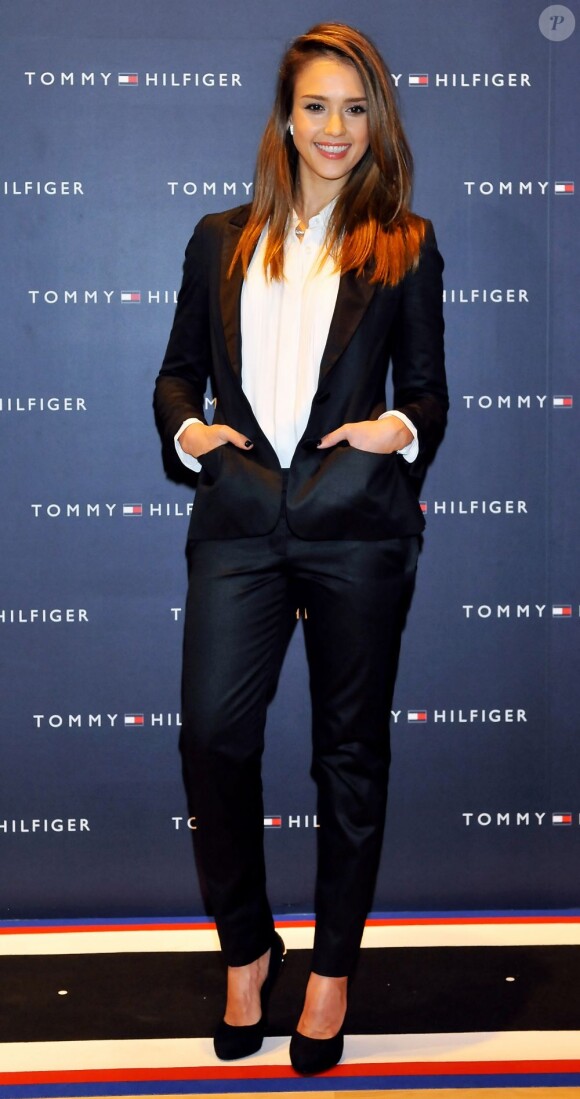 La sublime Jessica Alba assistait à l'ouverture de la boutique Tommy Hilfiger dans le quartier d'Omotesando à Tokyo. Le 16 avril 2012.