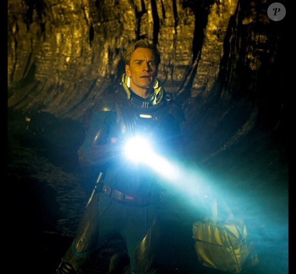 Michael Fassbender dans Prometheus de Ridley Scott.