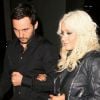 Christina Aguilera et Matthew Rutler, surpris bras dessus-bras dessous à la sortie du restaurant Craig's à West Hollywood, le 17 avril 2012.