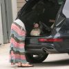 Neve Campbell enceinte, fait ses courses à Los Angeles le 21 avril 2012