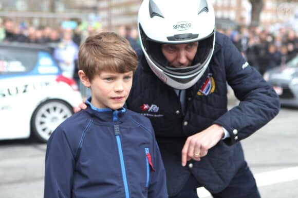 Le prince Joachim de Danemark avec son fils le prince Felix (9 ans), à l'International Racing Festival de Copenhague le 22 avril 2012.
