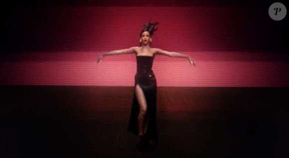 Rihanna dans le clip Princess of China, avec Coldplay