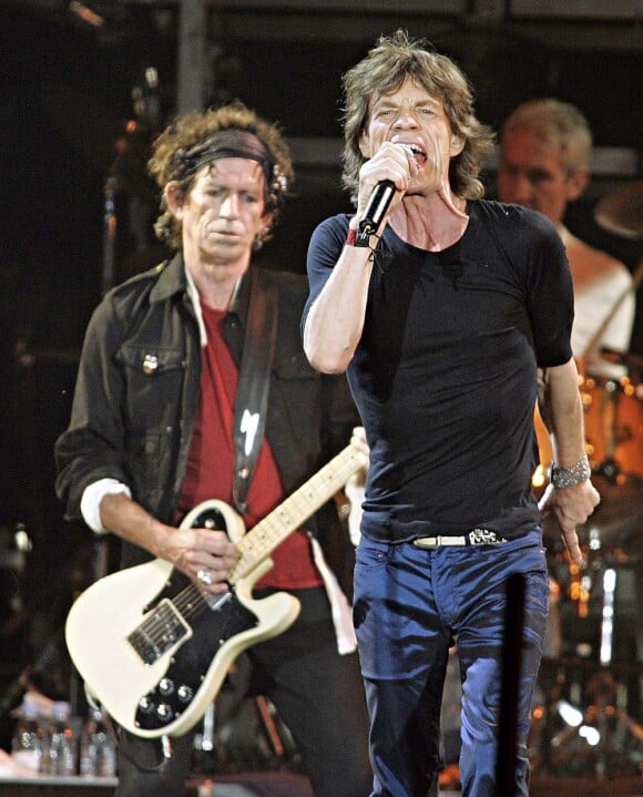 Mick Jagger et Keith Richards sur scène à Ottawa, le 28 août 2005.
