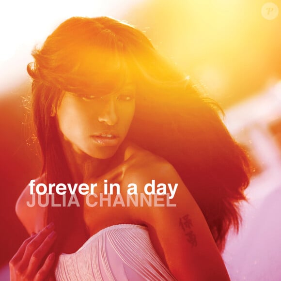 Julia Channel a dévoilé en avril 2012 le clip de Forever in a Day, extrait de son album Colors à paraître sur son label Black Sheep Records.