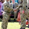 Le prince Charles en visite aux Royal Gurkha Rifles, dont il est le commandant, le 30 avril 2012