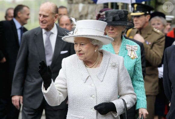 La reine Elizabeth II lors de sa visite au Pays de Galles dans le cadre de la tournée royale pour son jubilé de diamant, fin avril 2012.