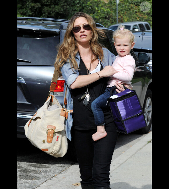 Rebecca Gayheart et sa fille Billie en janvier 2012 à Los Angeles