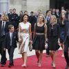 Cécilia Attias, ses filles, son fils Louis, dont le papa est Nicolas Sarkozy, et les fils aînés de ce dernier lors de la passation de pouvoir entre Jacques Chirac et Nicolas Sarkozy, à Paris, le 16 mai 2007.