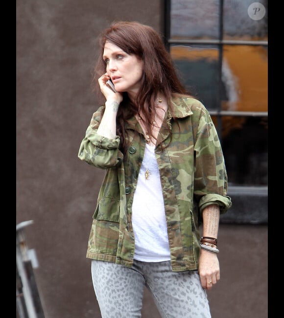 Julianne Moore sur le tournage de What Maisie Knew, à New York en août 2012.
