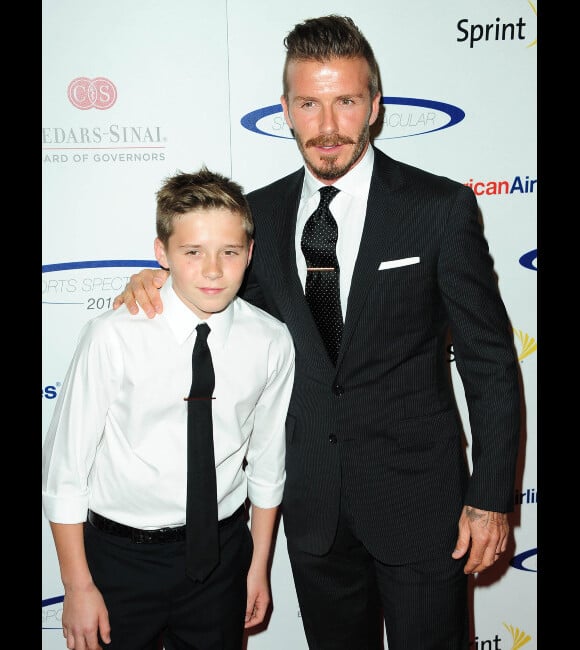 David Beckham et son fils Brooklyn le 20 mai 2012 lors du 27e anniversaire du Sports Spectacular donné en l'honneur du Cedars Sinai au Hyatt Regency de Los Angeles
