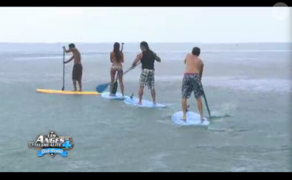 Stand-up paddle pour Geoffrey, Julia et Anthony dans Les Anges de la télé-réalité 4 le lundi 21 mai 2012 sur NRJ12