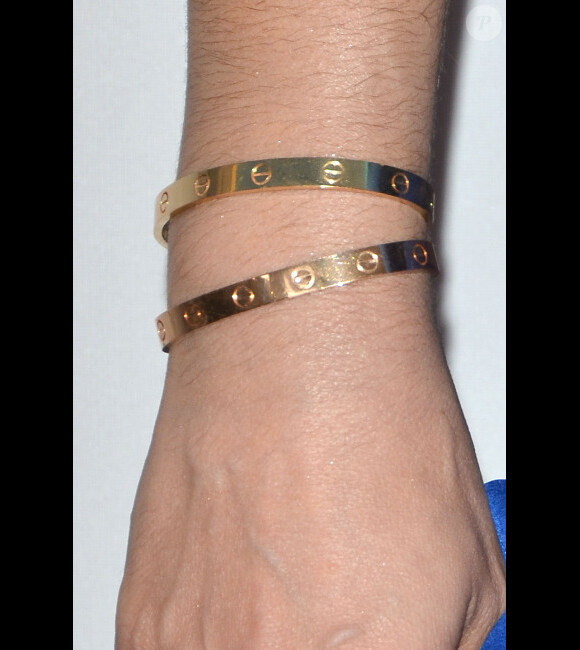 Alyssa Milano affiche un joli bracelet Cartier lors de la soirée Disney Media Networks International à Burbank en Californie