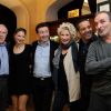 Pierre Douglas, Gérald Dahan et sa compagne Elodie, Danièle Gilbert, Cartouche et Pascal Sellem lors de la conférence de presse qui donne le coup d'envoi de La Marseillaise à pétanque le 24 mai 2012 à Paris