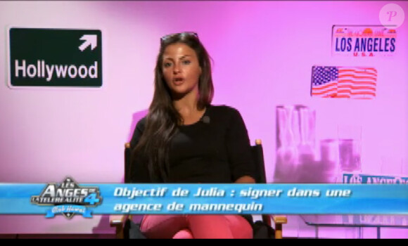 Julia dans Les Anges de la télé-réalité 4 le vendredi 25 mai 2012 sur NRJ 12