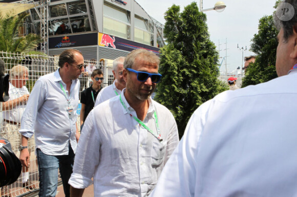 Roman Abramovich dans le paddock du Grand Prix de Monaco le 27 mai 2012