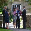 David Cameron et sa femme Samantha, avec leur petite Florence, assistaient au mariage de Henry Allsopp et de Naomi Gummer, le 26 mai 2012 à Chadlington, dans l'Oxfordshire.