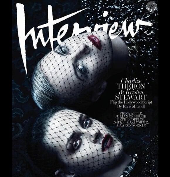 Kristen Stewart et Charlize Theron, photographiées par Mikael Jansson pour le magazine Interview de juin/juillet 2012.