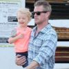 Eric Dane et sa fille Billie, 2 ans, à Los Angeles le 2 juin 2012.