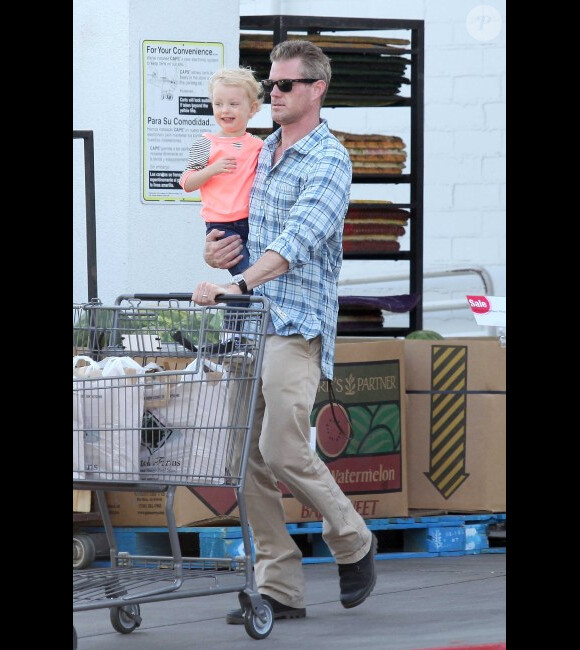 Eric Dane et sa fille Billie, 2 ans, à Los Angeles le 2 juin 2012.