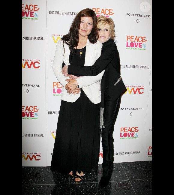 Jane Fonda et Catherine Kenner à l'avant-première de la comédie Peace, Love & Misunderstanding, le 4 juin 2012 à New York.