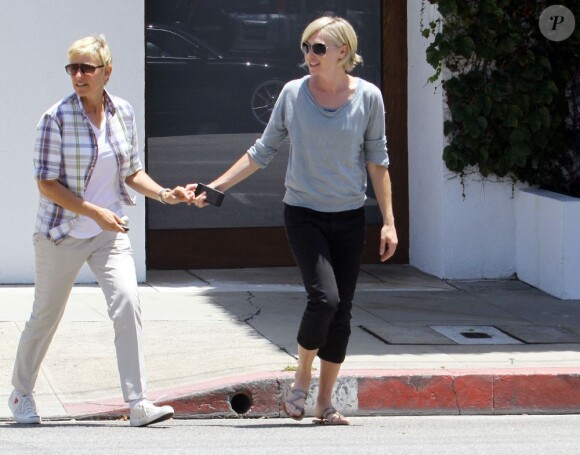 Ellen DeGeneres et sa femme Portia de Rossi se ressemblent. Los Angeles, le 6 juin 2012