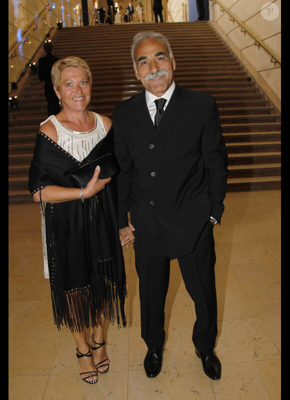 Mansour Bahrami et sa femme Frédérique lors de la soirée au profit de la fondation Children for Tomorrow, présidée par Steffi Graf à l'Hôtel national de Chaillot à Paris le samedi 9 juin 2012 à Paris