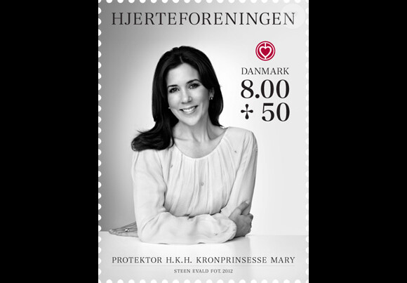 La princesse Mary apparaît sur un nouveau timbre caritatif au profit de la Heart Foundation dont elle est la marraine, dévoilé le 10 juin 2012 et commercialisé le lendemain. Son portrait est l'oeuvre du photographe Steen Evald.