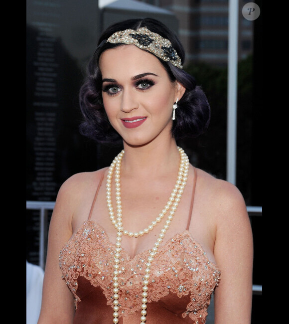 Katy Perry, dans une tenue d'inspiration années 20, assiste au gala City of Hope, à Los Angeles, le mardi 12 juin 2012.