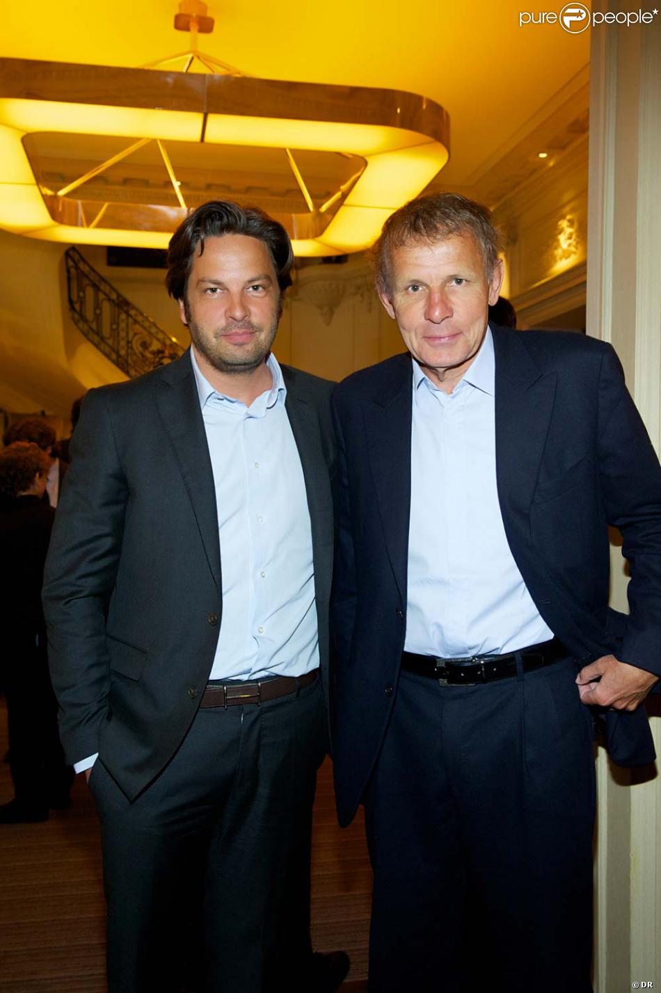 Stephane Guillon Fils De Patrick Poivre D Arvor Patrick et Arnaud Poivre d'Arvor lors du Déjeuner Pères & Fils, au